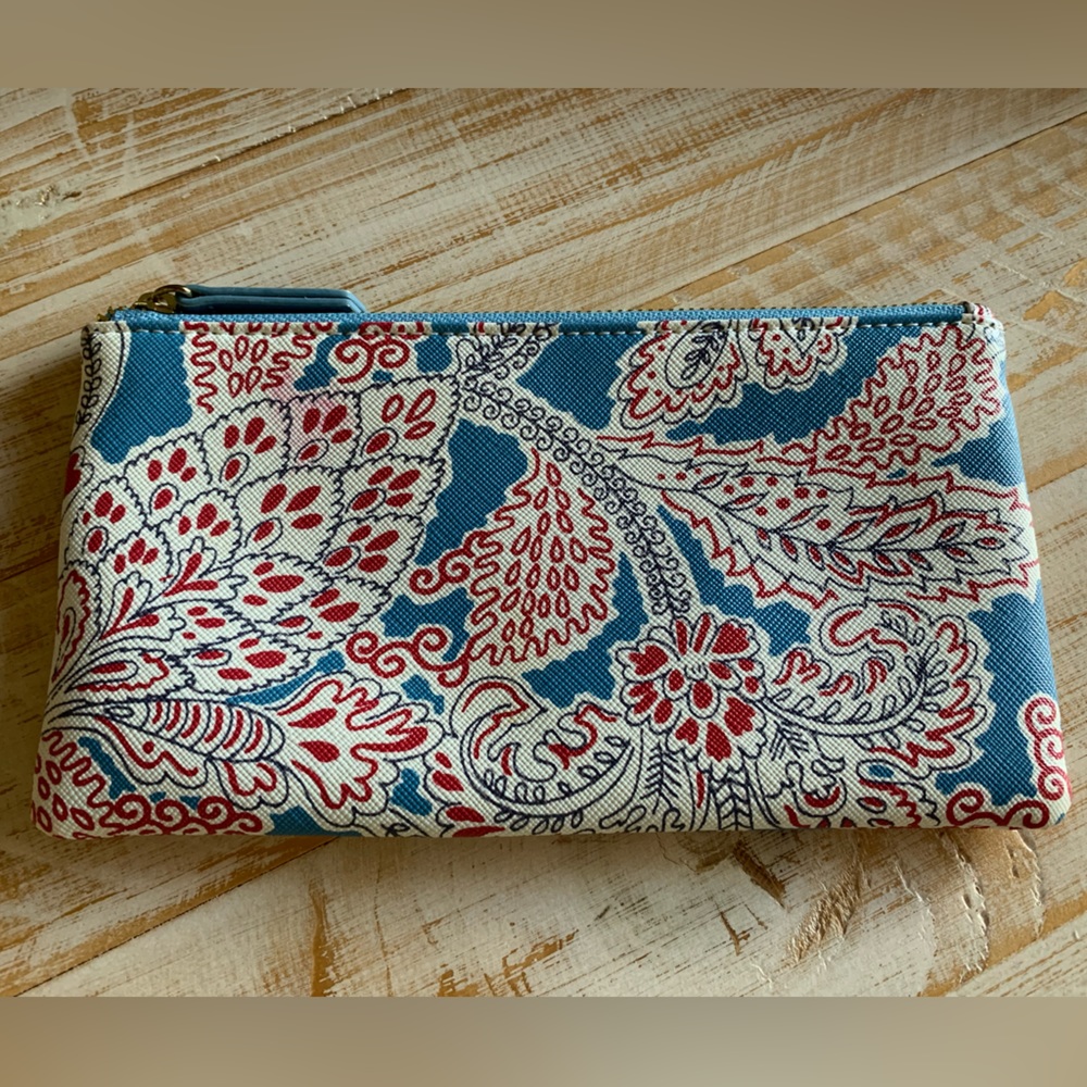 LOFT Pouch - Picture 2 of 7